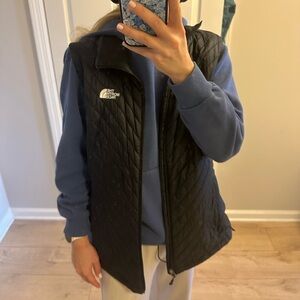 Th North Face black vest, size XL